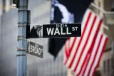 Wall Street Ditutup Melemah, Investor Cermati Data Pekerjaan AS