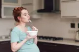Apakah Boleh Ibu Hamil Makan Mie Instan? Ini Aturan yang Perlu Dipahami