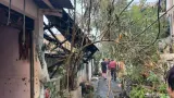 Dua Petugas Damkar Kelelahan saat Padamkan Kebakaran di Gambir, Satu Dibawa ke RS