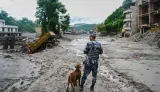 Pencarian Korban Banjir Nepal Berlanjut di Tengah Kerusakan Infrastruktur