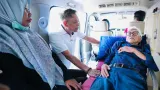 Wamensos Jenguk Anak Sayuti Melik di Bekasi, Pastikan Pemulihan Kesehatan dan Hak Pensiun