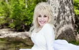 Dolly Parton Dimakamkan Secara Privat di Nashville