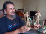 Miniatur Karung Goni Buatan Abah Koko Tembus Pasar Jerman hingga Cina