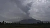 Gunung Semeru Erupsi Lima Kali Sejak Dini Hari, Status Siaga Tetap Dipertahankan