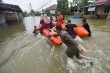Banjir Rendam Tiga Kecamatan di Padang, Wagub Vasco Ruseimy Minta Warga Waspada