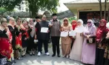 Wali Kota Padang Lepas Pengiriman Bantuan Rendang untuk Korban Gempa NTT