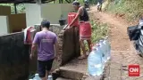 Krisis Air Bersih di Parung Panjang Bogor, Warga Desa Pingku Tempuh Jarak 4 Kilometer