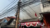 Kebakaran Rumah di Gambir Masih Terjadi, Damkar Tambah Personel